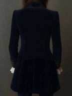 Aura | Blazer Largo con Bordados Vintage